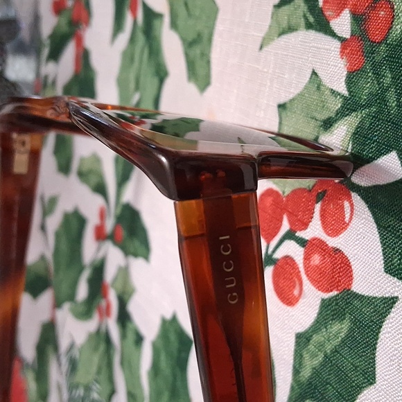 GUCCI SUNGLASSES - Picture 6 of 11